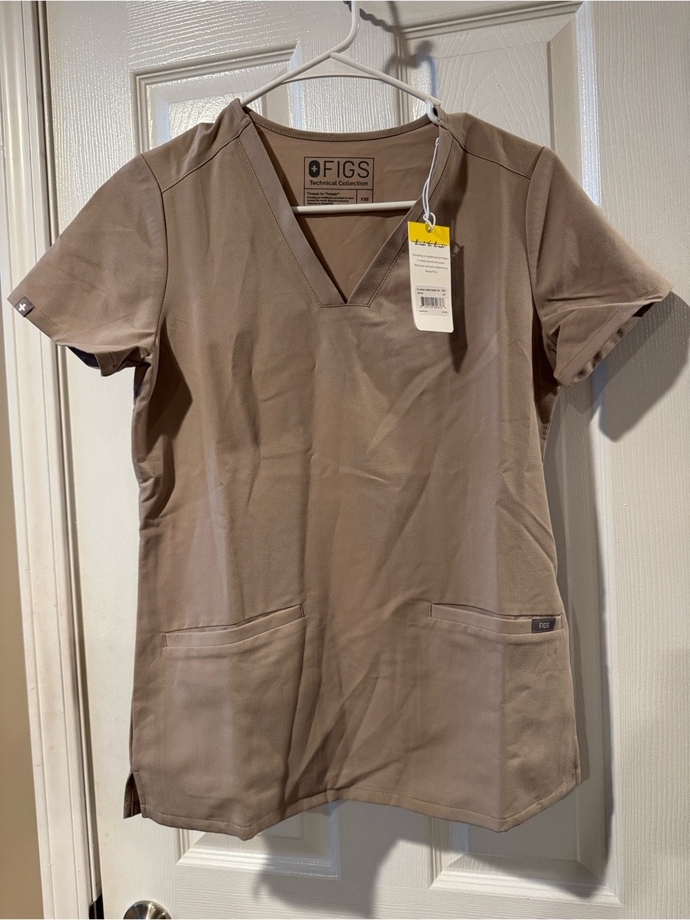 NWT Figs Women's Short-Sleeve V-Neck Scrub Top — Taupe